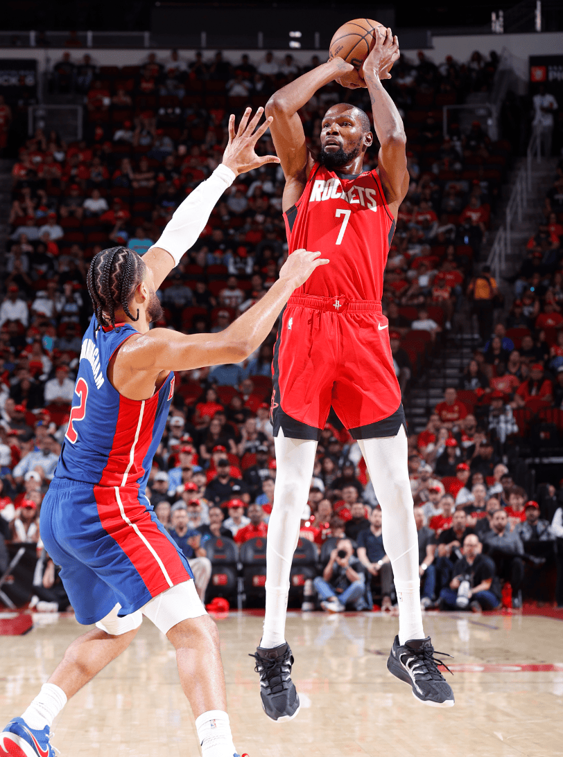 国安客场战平上港精彩瞬间（国安客场战平上港的高光时刻）