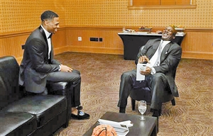 西媒：欧洲没球队愿满足维尼修斯薪资要求，和沙特没正式协议（西媒：欧洲俱乐部无人愿匹配维尼修斯薪水，尚未与沙特达成正式协议）