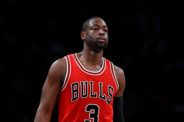 33岁内马尔17分钟戴帽救赎，3场轰5球1助冲击明年世界杯（33岁内马尔17分钟上演帽子戏法强势回归，近3场5球1助剑指明年世界杯）