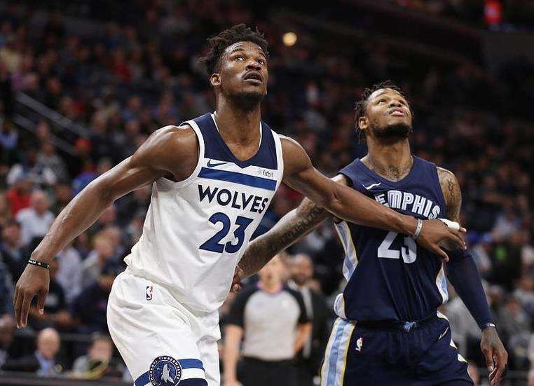 弗罗因德：球队展现了能量和韧性，我非常欣赏这样的胜利（弗罗因德：球队展现出活力与韧性，这样的胜利令我由衷赞赏）