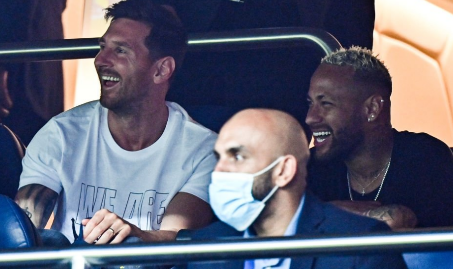 TA：从荆棘中走出坚实一步，德国队晋级之路亦是信心重建之路（TA：冲破荆棘迈出稳健一步，德国队的晋级之路亦是信心重塑之旅）